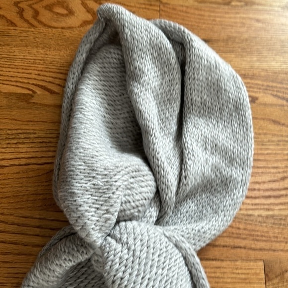 NWT Merona large thick gray scarf - Picture 3 of 3